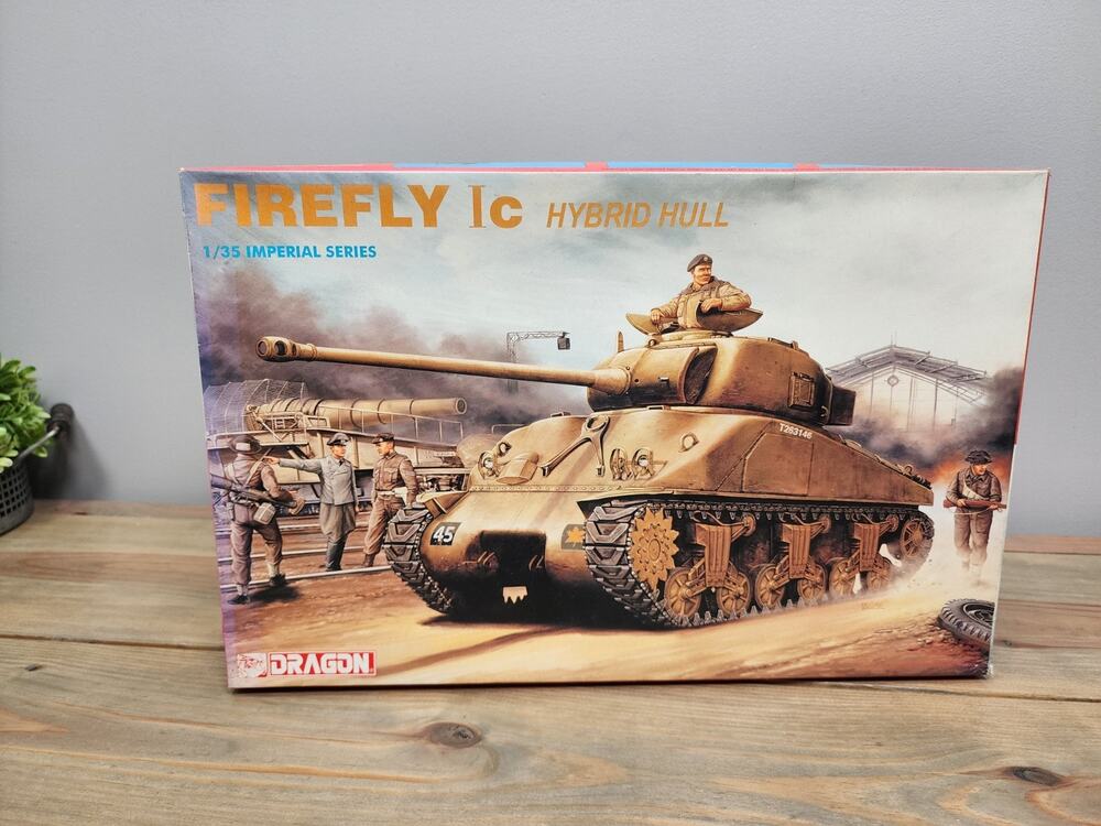 1/35 Dragon 9037: Firefly Ic Hybrid Hull Sherman